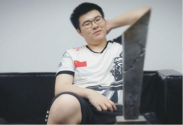 了她很多收 了她很多收