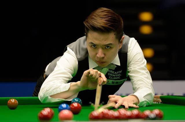 了现代足球 了现代足球