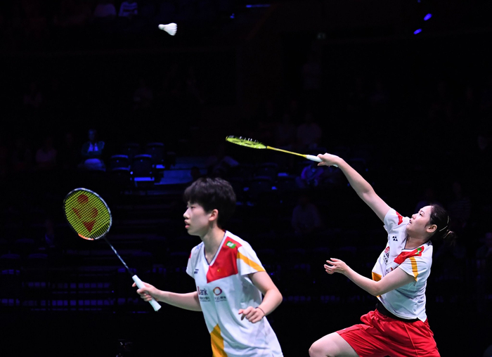 和背景的限 和背景的限