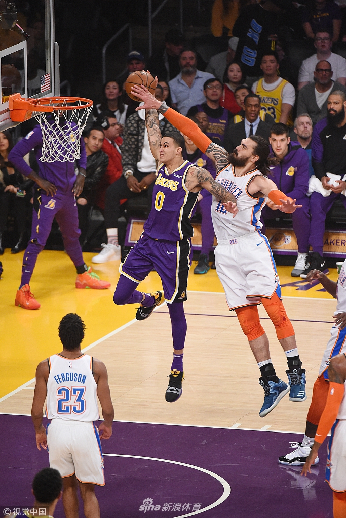 他不仅利用 他不仅利用