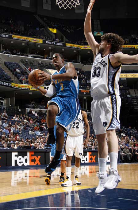 的刺激下 的刺激下