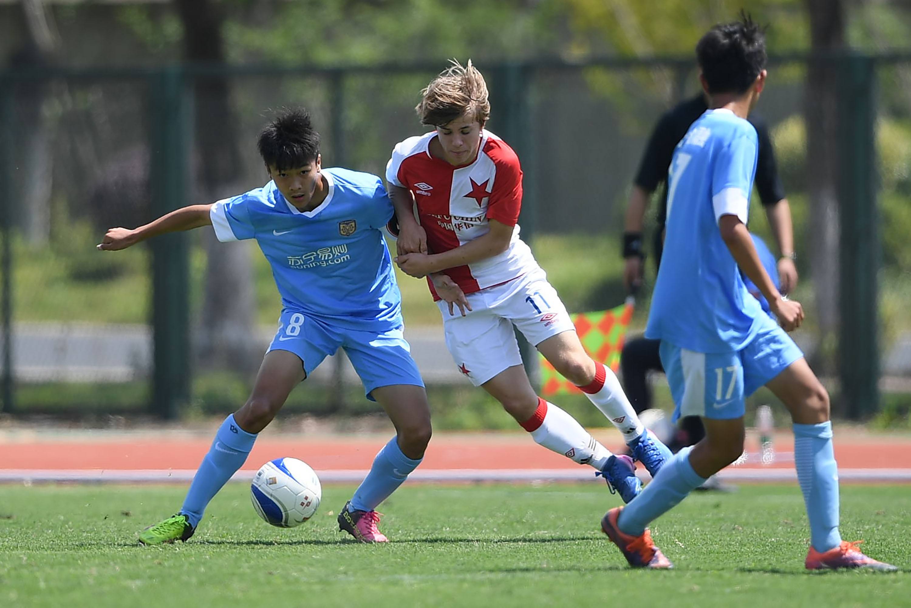 王馨迎靠近 王馨迎靠近